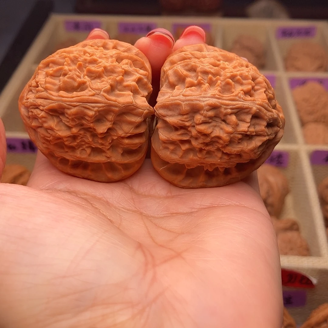 文玩核桃把件三角白