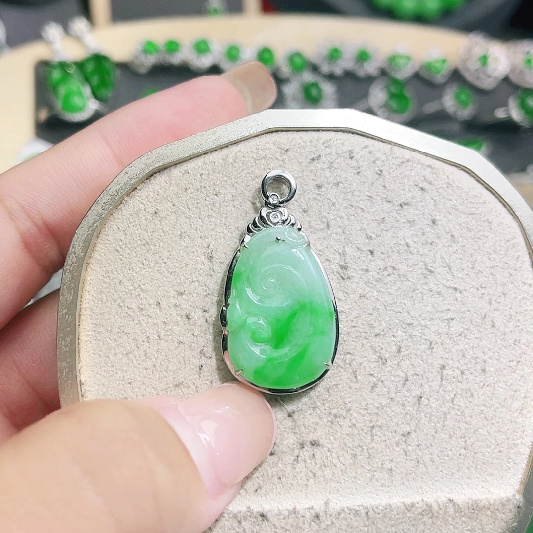 翡翠未镶嵌挂件裸石