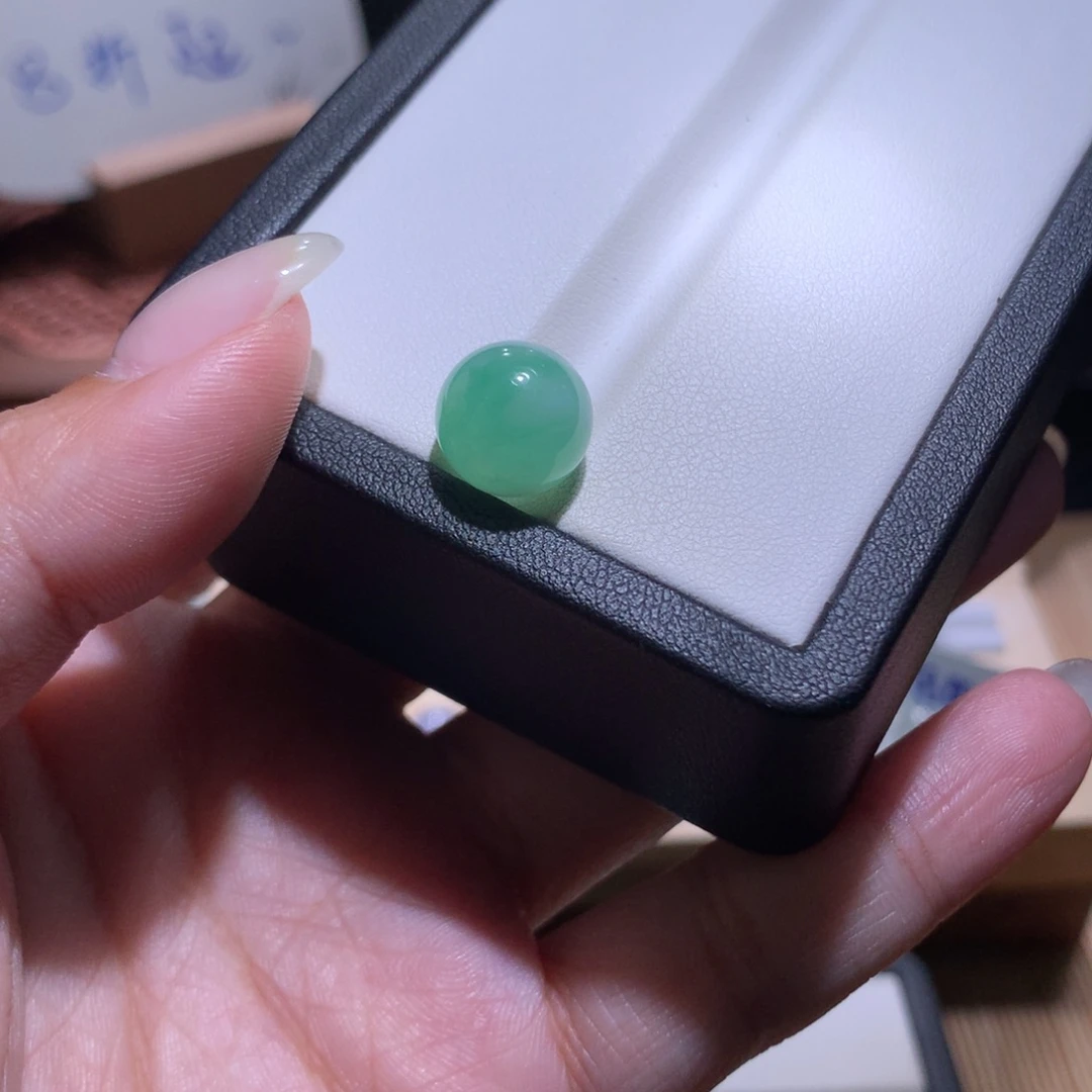 翡翠散珠特价果绿卡11