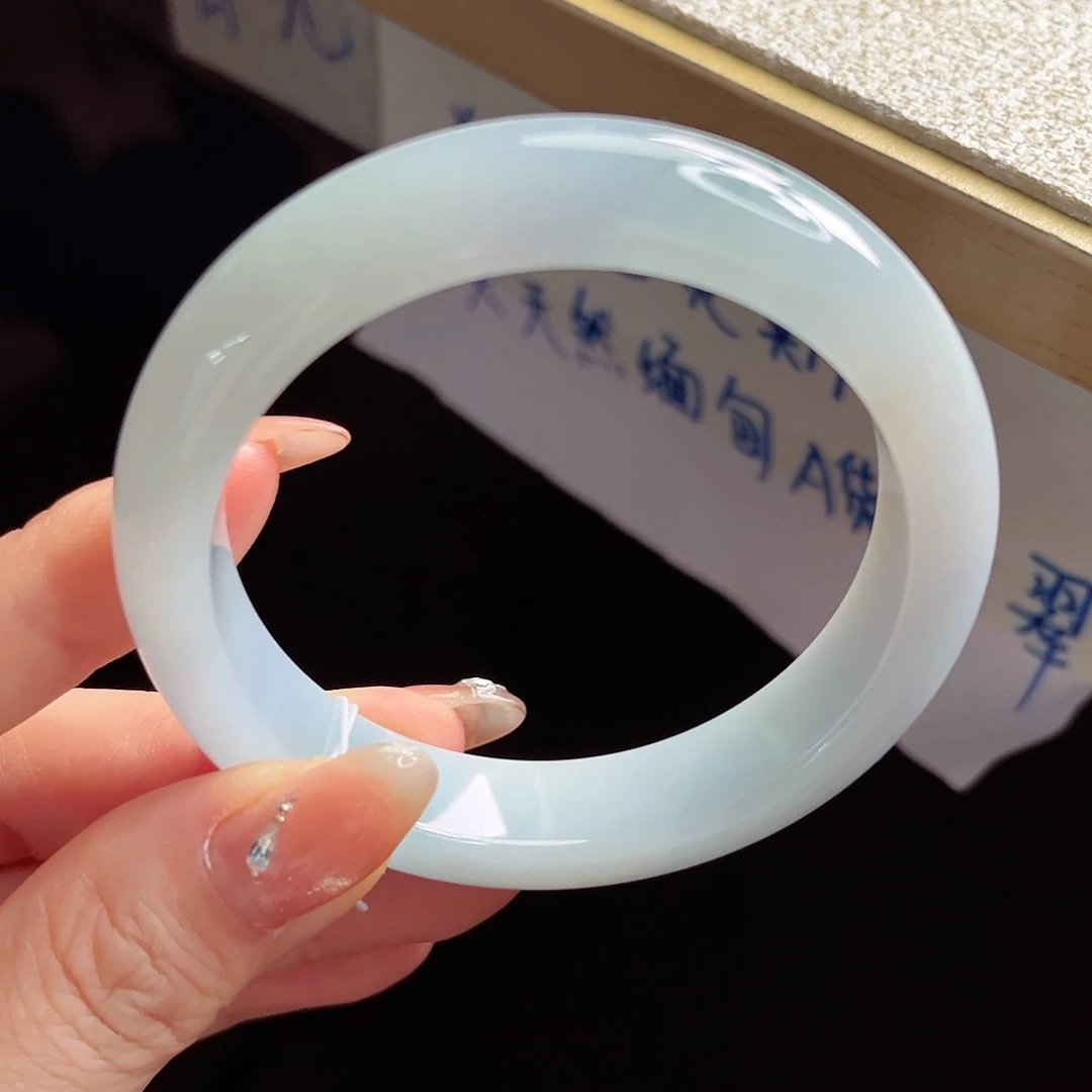 翡翠未镶嵌手镯手镯