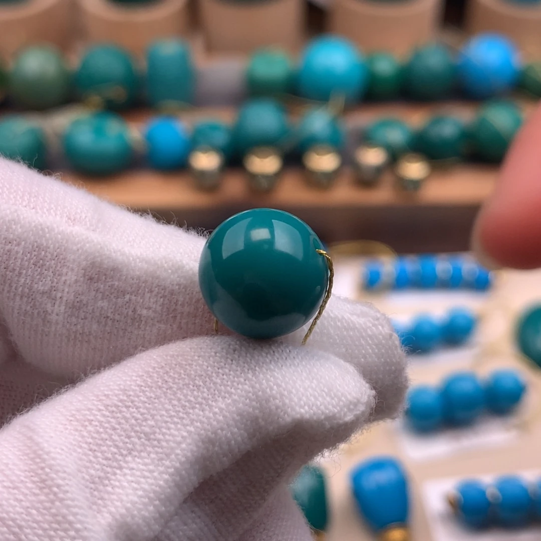 绿松石未镶嵌珠宝奇石11.1m