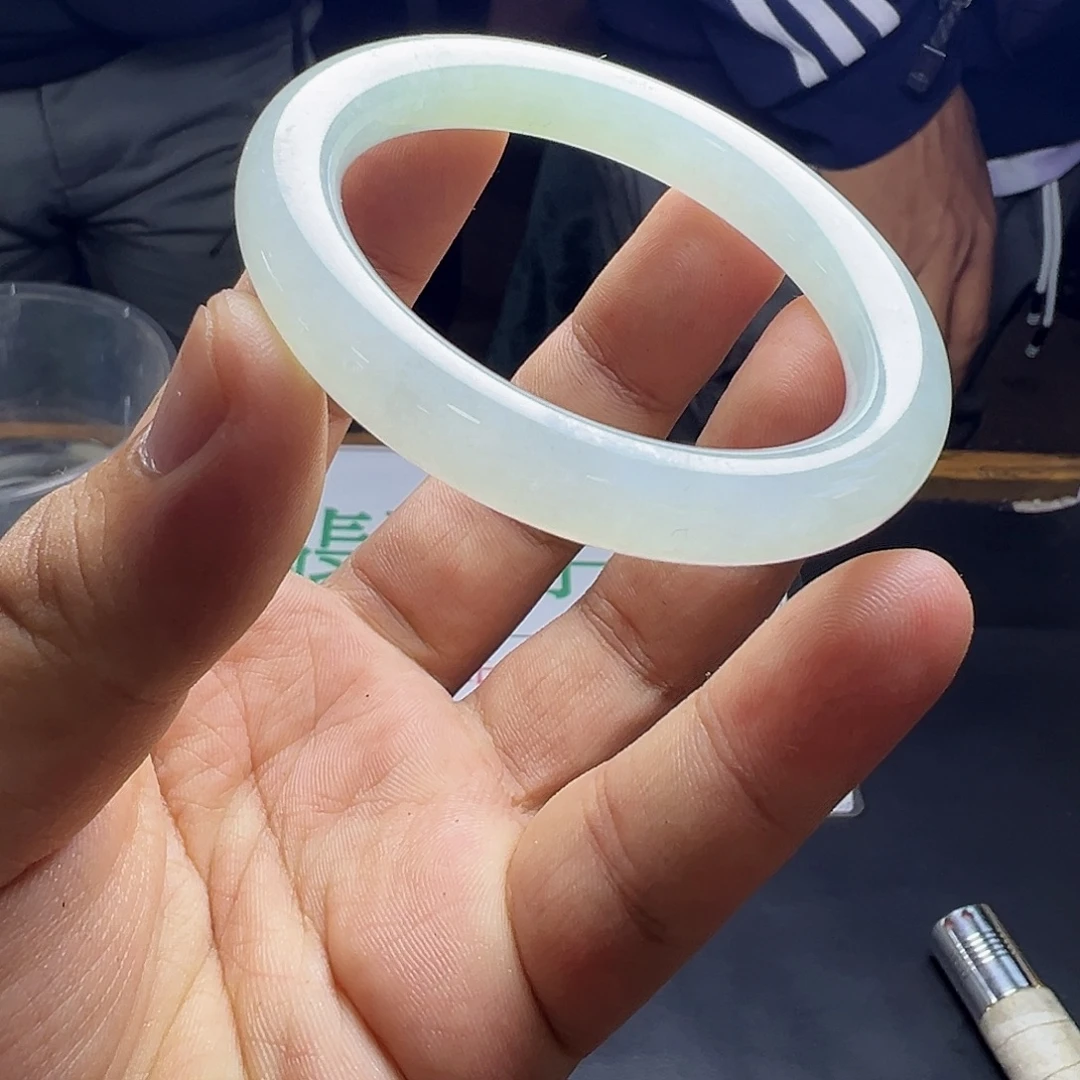 翡翠未镶嵌手镯翡翠手镯