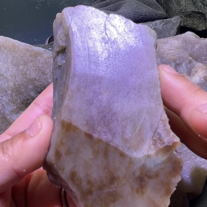 和田玉未镶嵌珠宝半成品