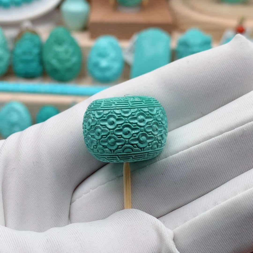 绿松石珠宝奇石未镶嵌重：12.1克