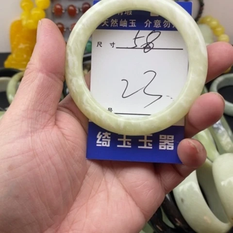 未镶嵌蛇纹石玉手镯