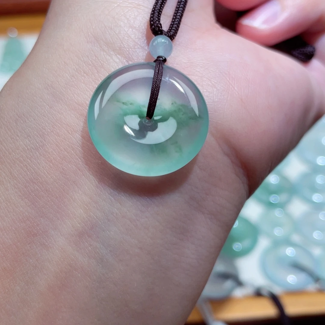 翡翠未镶嵌颈饰扣子