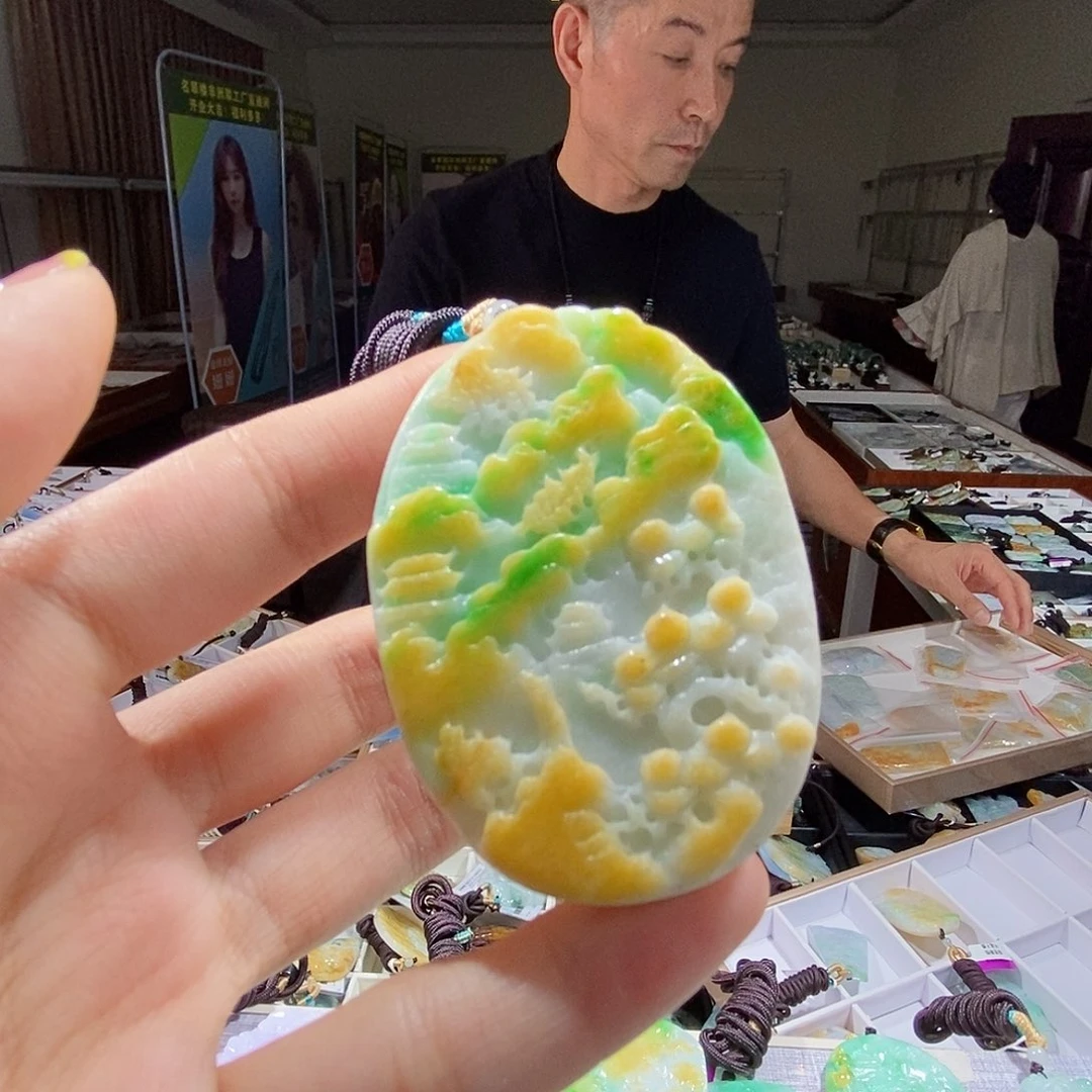 翡翠未镶嵌颈饰翡翠