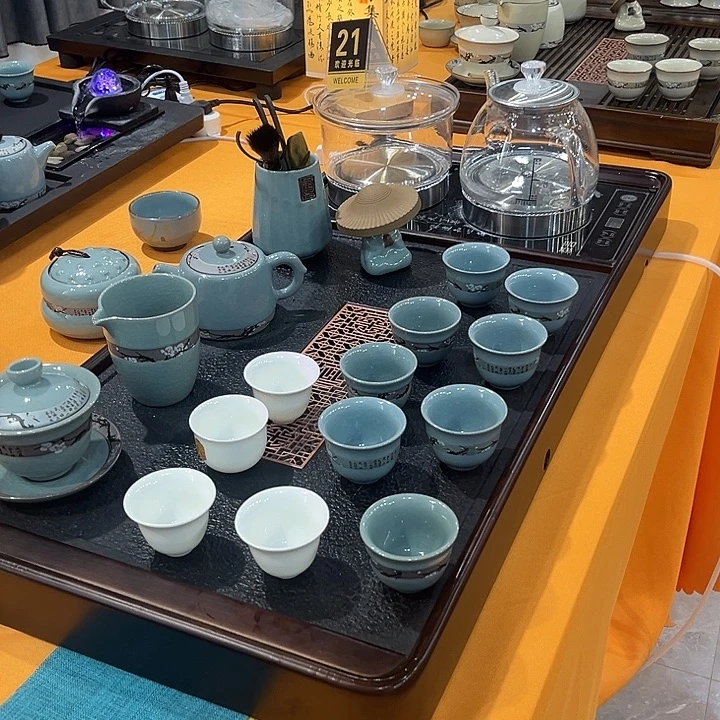 茶盘的颜色和色彩是