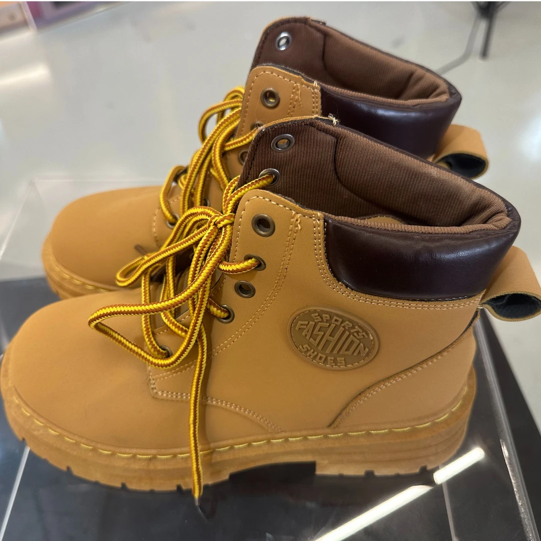 （燕子宠粉福利）厚款增高素面保暖马丁靴大黄靴子高帮百搭英伦风