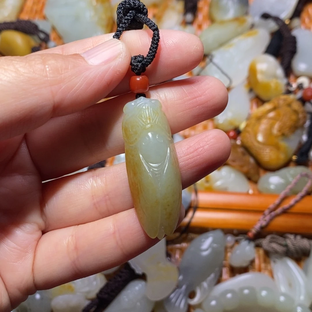 和田玉颈饰未镶嵌潇***说