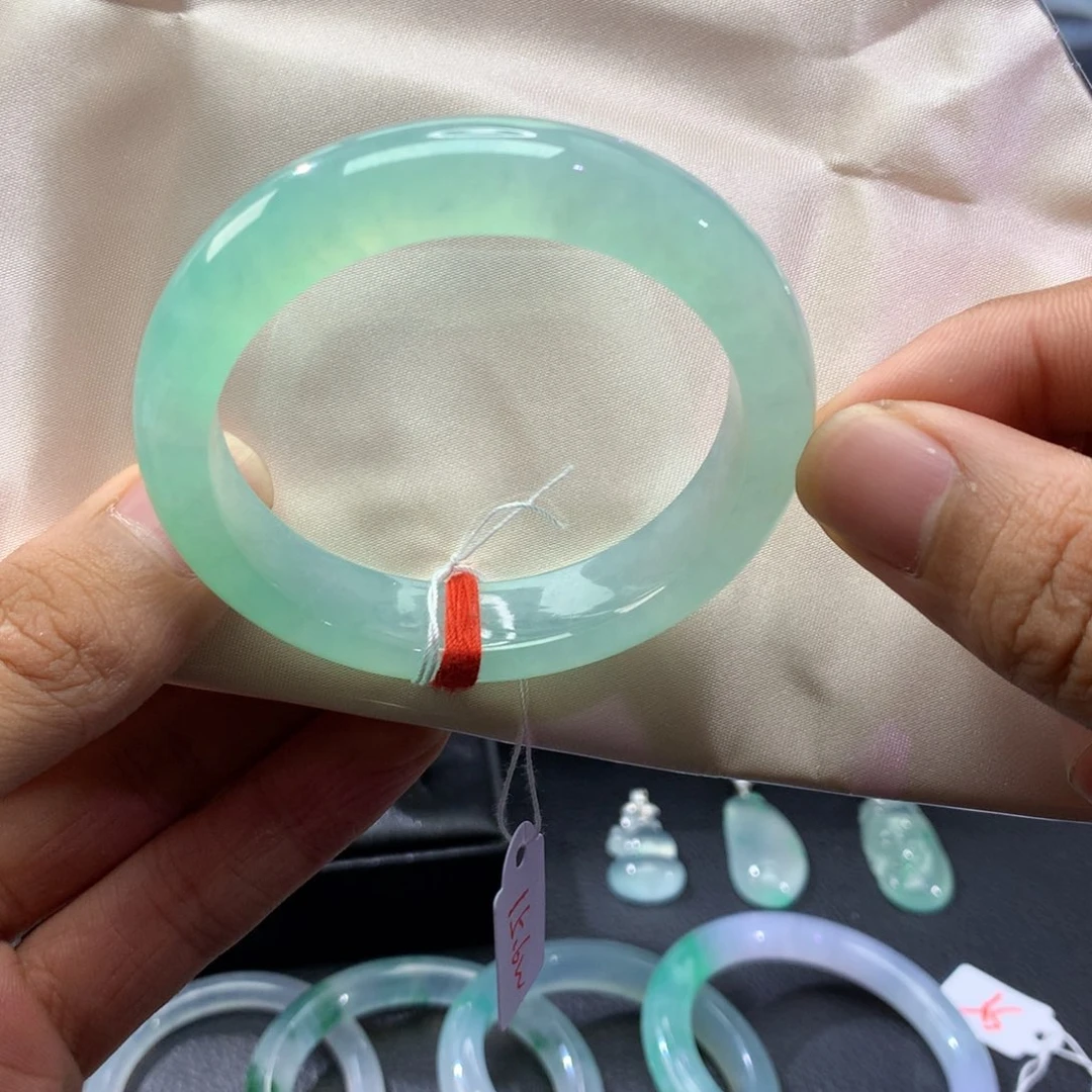 翡翠未镶嵌手镯闪购12