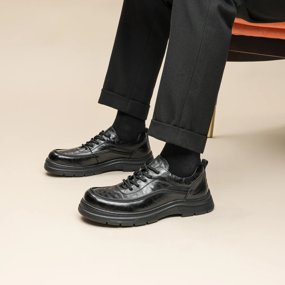 商务风皮平跟圆头头层牛皮男士透气休闲鞋时尚黑色真皮复古英伦风