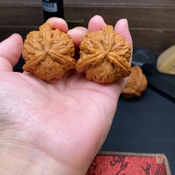 把件文玩核桃白奔