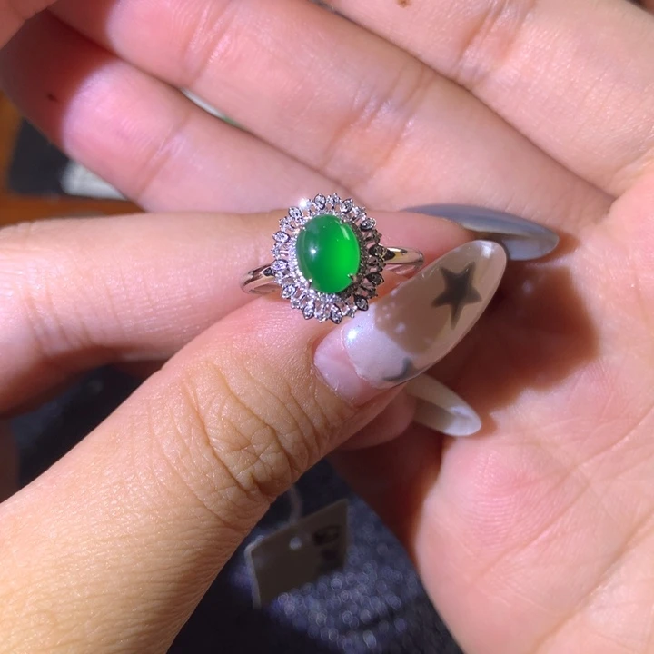 翡翠18K金镶嵌戒指翡翠