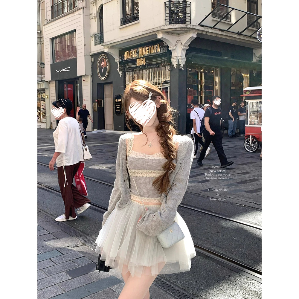 莓莓布丁镂空针织开衫+蕾丝拼接吊带套装 60559