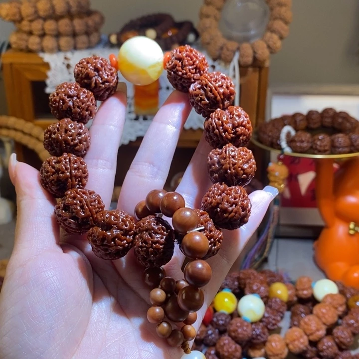 金刚菩提手串205玉华蜂王满肉猫爪跑环一物