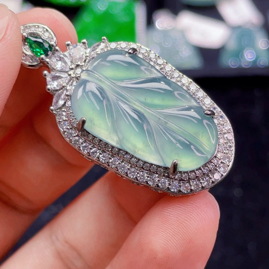 翡翠未镶嵌颈饰6，