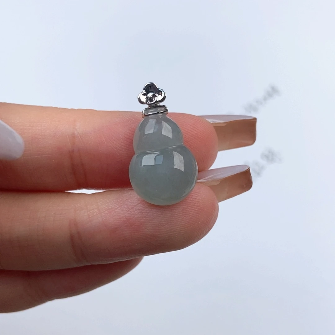 翡翠未镶嵌颈饰一**一