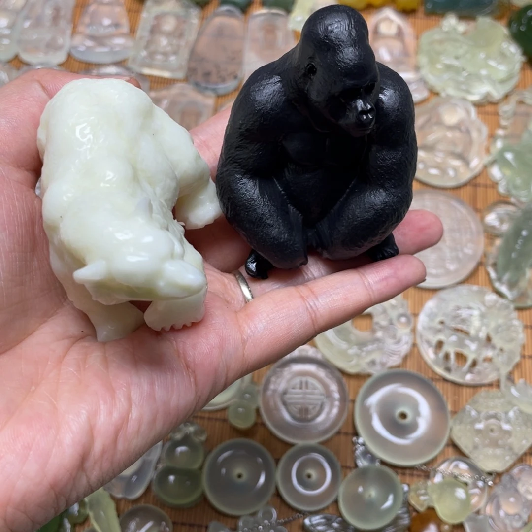 未镶嵌蛇纹石玉颈饰吧***爱
