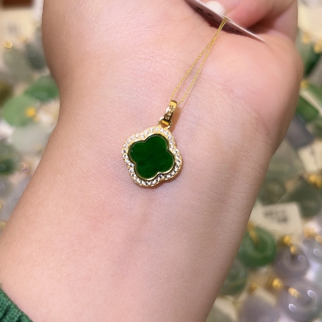 …***语翡翠银S925镶嵌颈饰四叶草