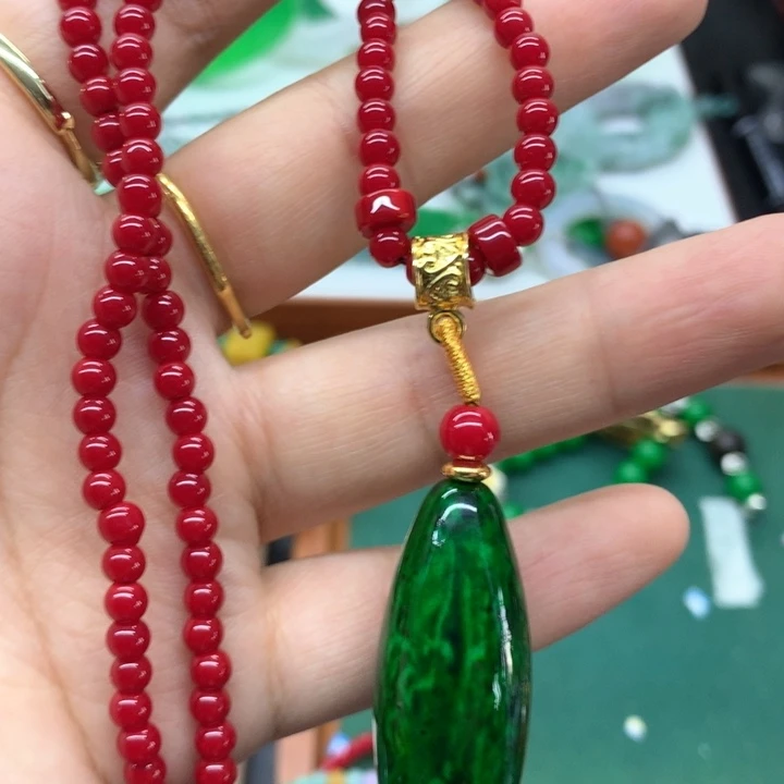 合金颈饰玛瑙/玉髓吊坠