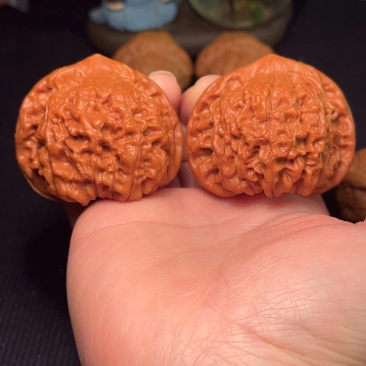 文玩核桃把件麒麟纹官帽52