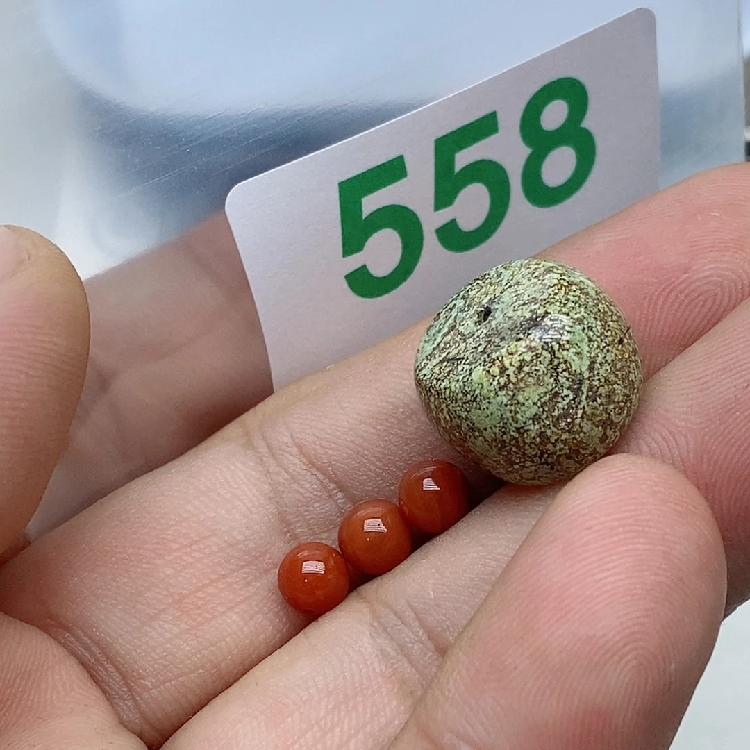 南红玛瑙未镶嵌珠宝奇石
