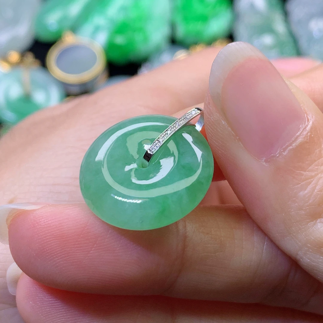 缅甸天然翡翠a货18k金满绿平安扣吊坠19.3×5.0