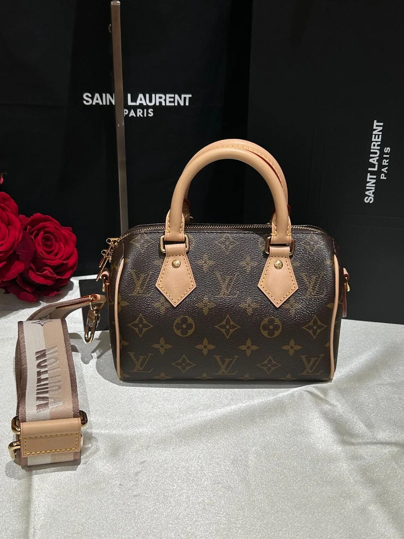 未使用 LouisVuitton/路易威登  LouisVuitto 壹所奢品/斜挎包/