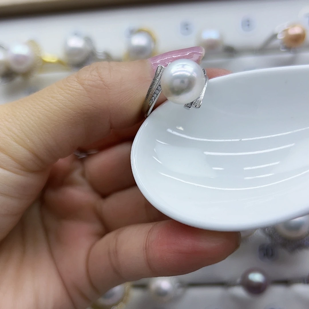 银S925镶嵌耳饰淡水珍珠