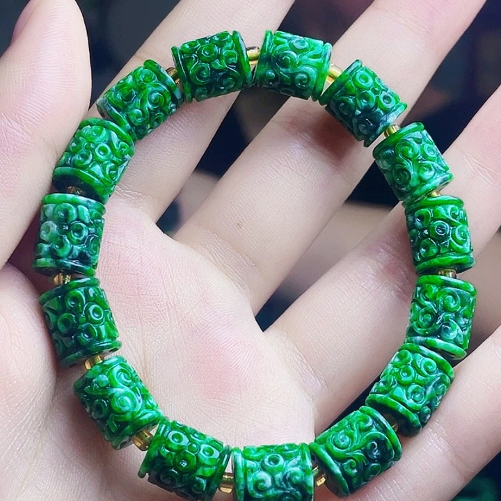 颈饰未镶嵌翡翠多样性