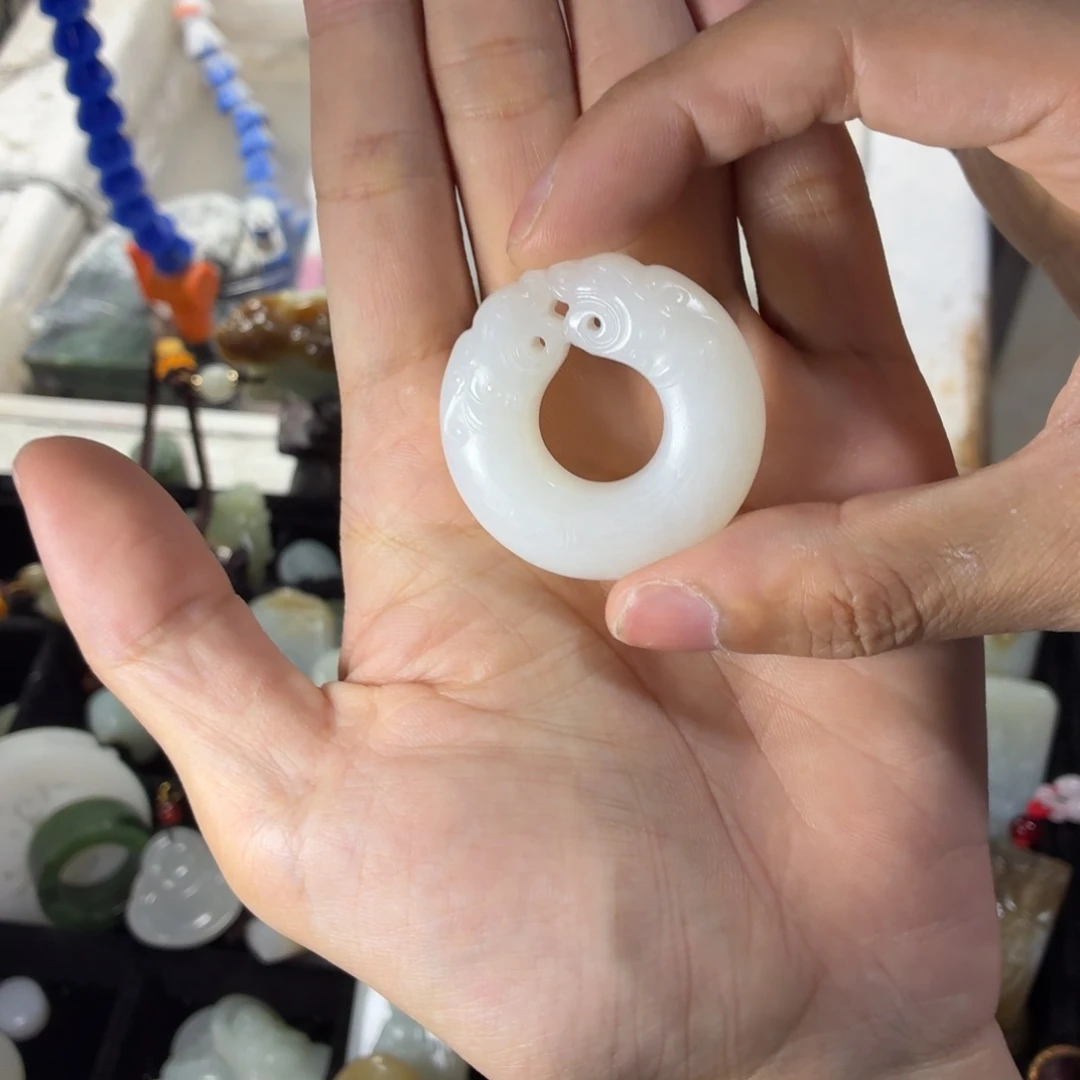 一***爱和田玉未镶嵌颈饰