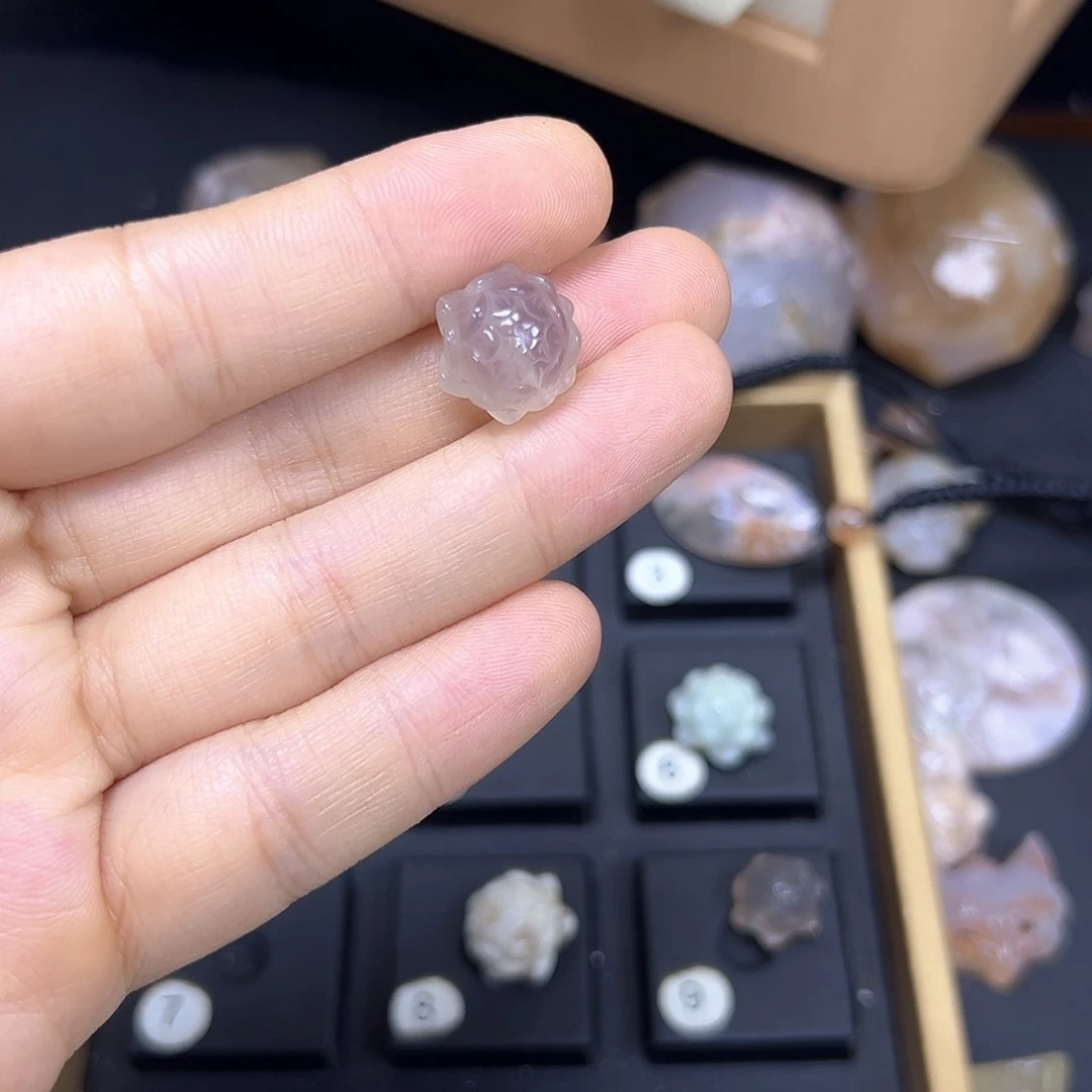 宁***@石英质玉未镶嵌颈饰