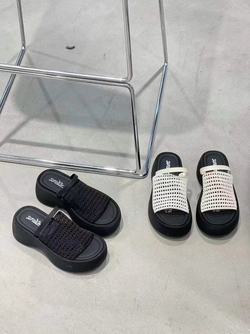 2025镂空夏季松糕底潮流露趾防滑舒适凉拖厚底外穿百搭