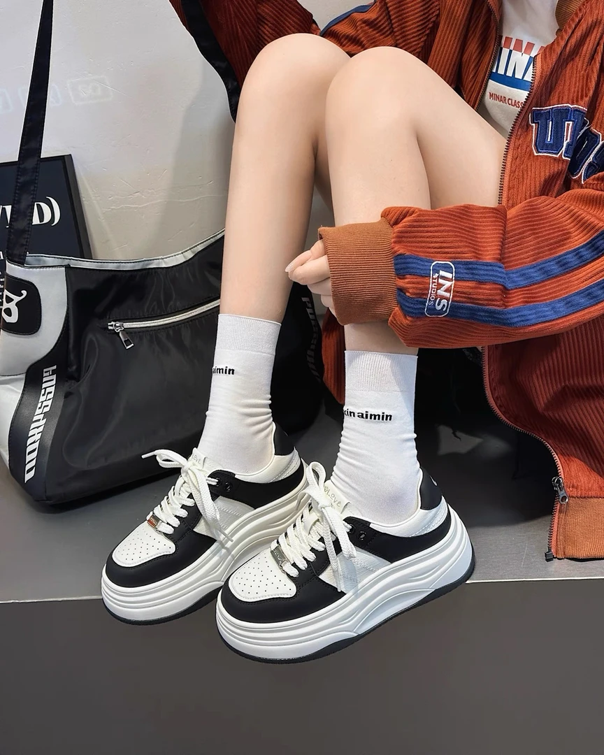 时尚美一步真皮小白女鞋厚底秋风小个子休闲鞋百搭松糕运动鞋5507