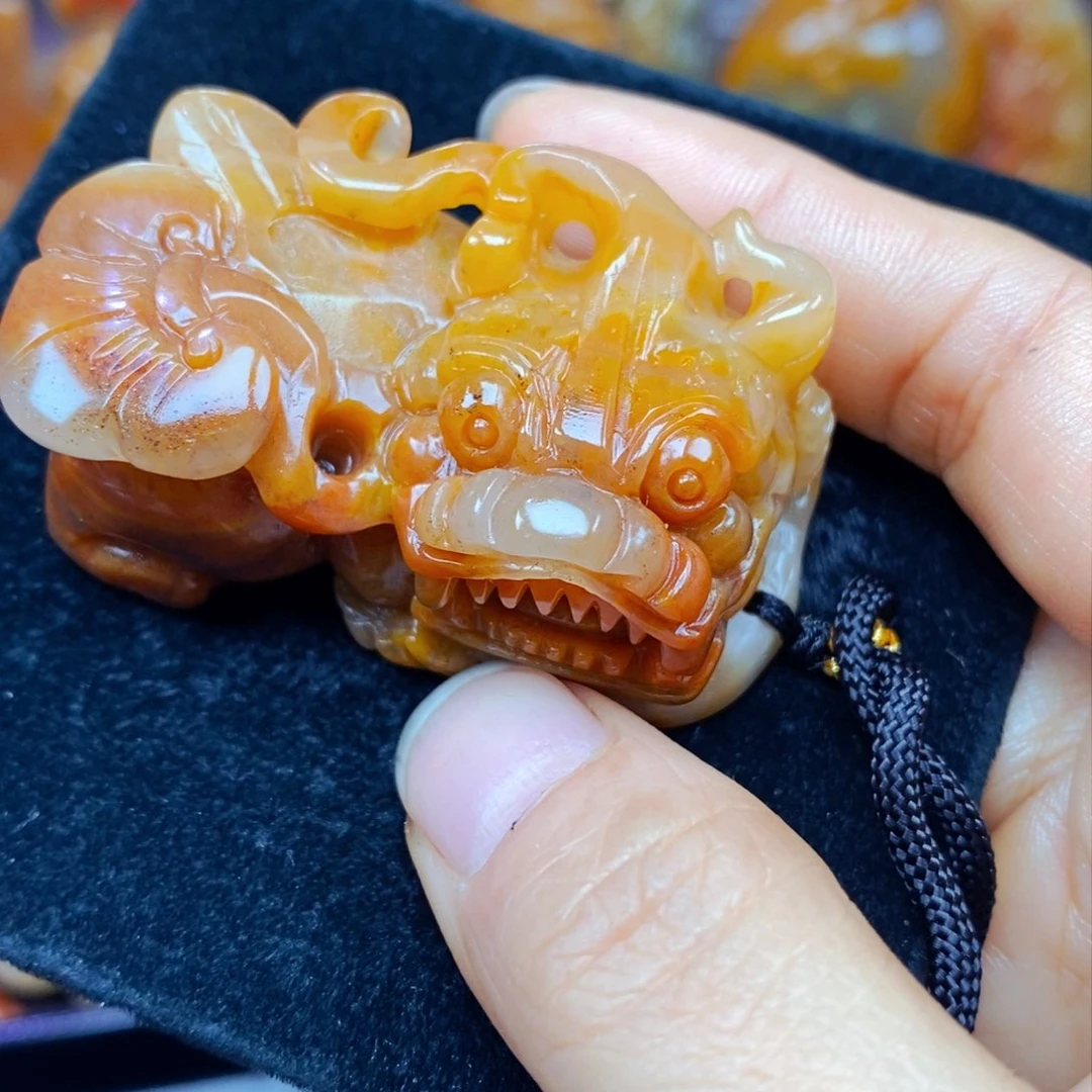 未镶嵌石英质玉（黄龙玉）吊坠(不含链)