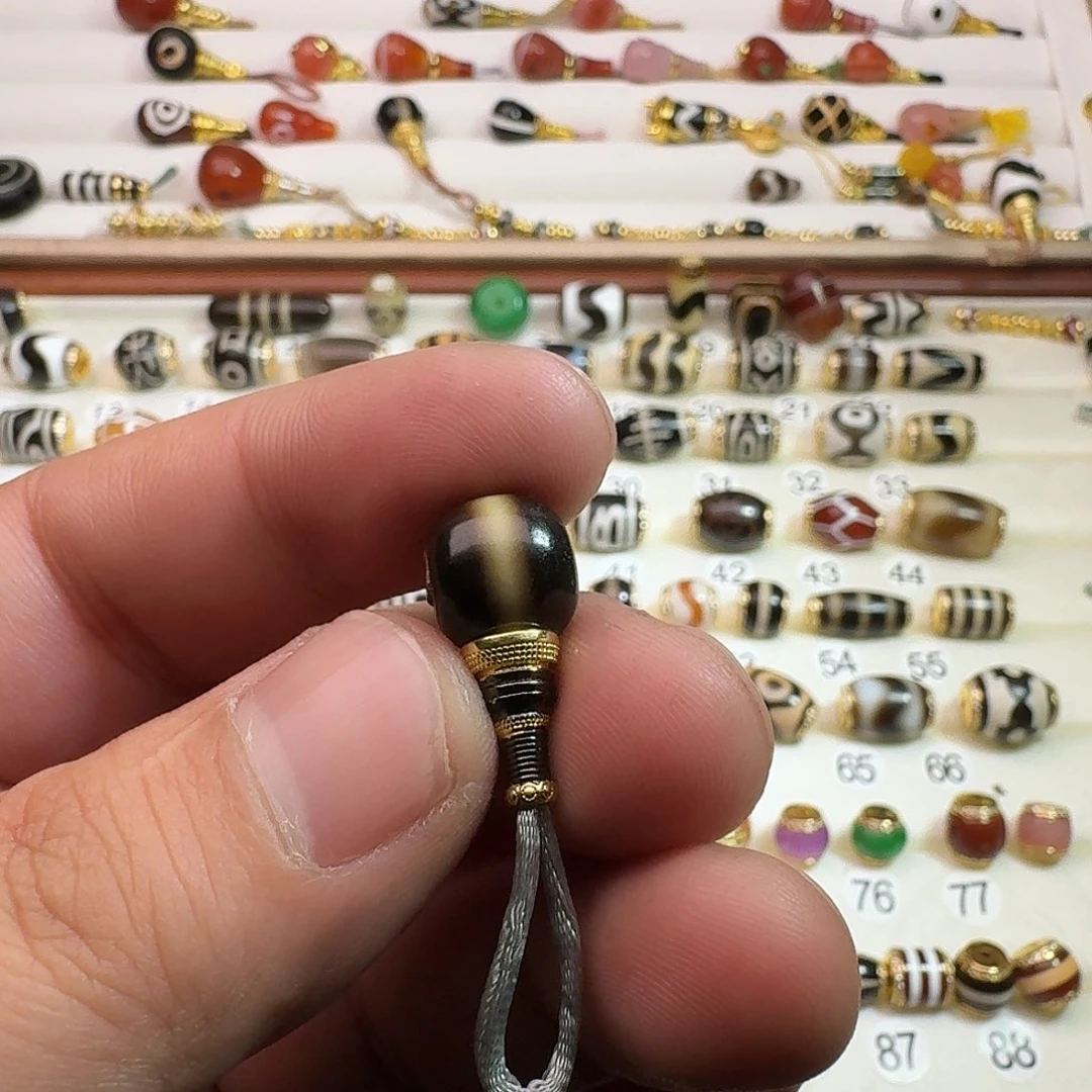 小***3玛瑙/玉髓未镶嵌单颗