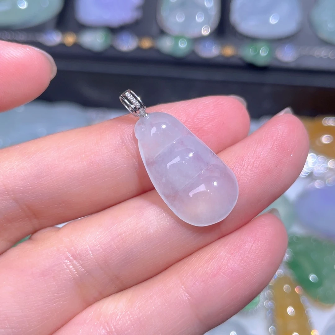 颈饰18K金镶嵌翡翠翡翠