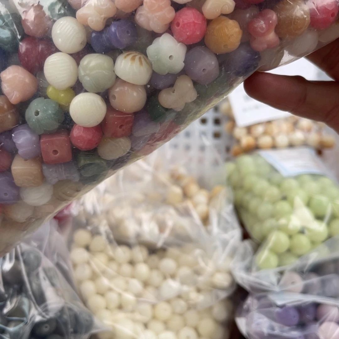 白玉菩提吊坠c12mm 20+2 雕刻