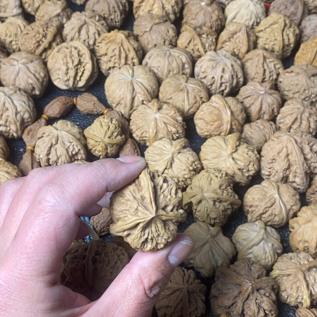 潇***叔吊坠文玩核桃文玩