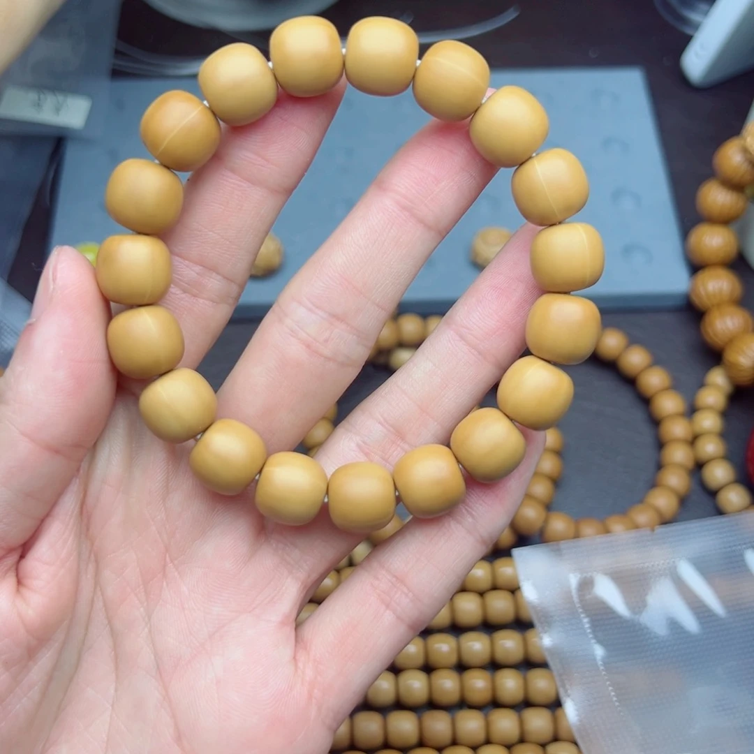 猴头核桃吊坠吹****风龙岩