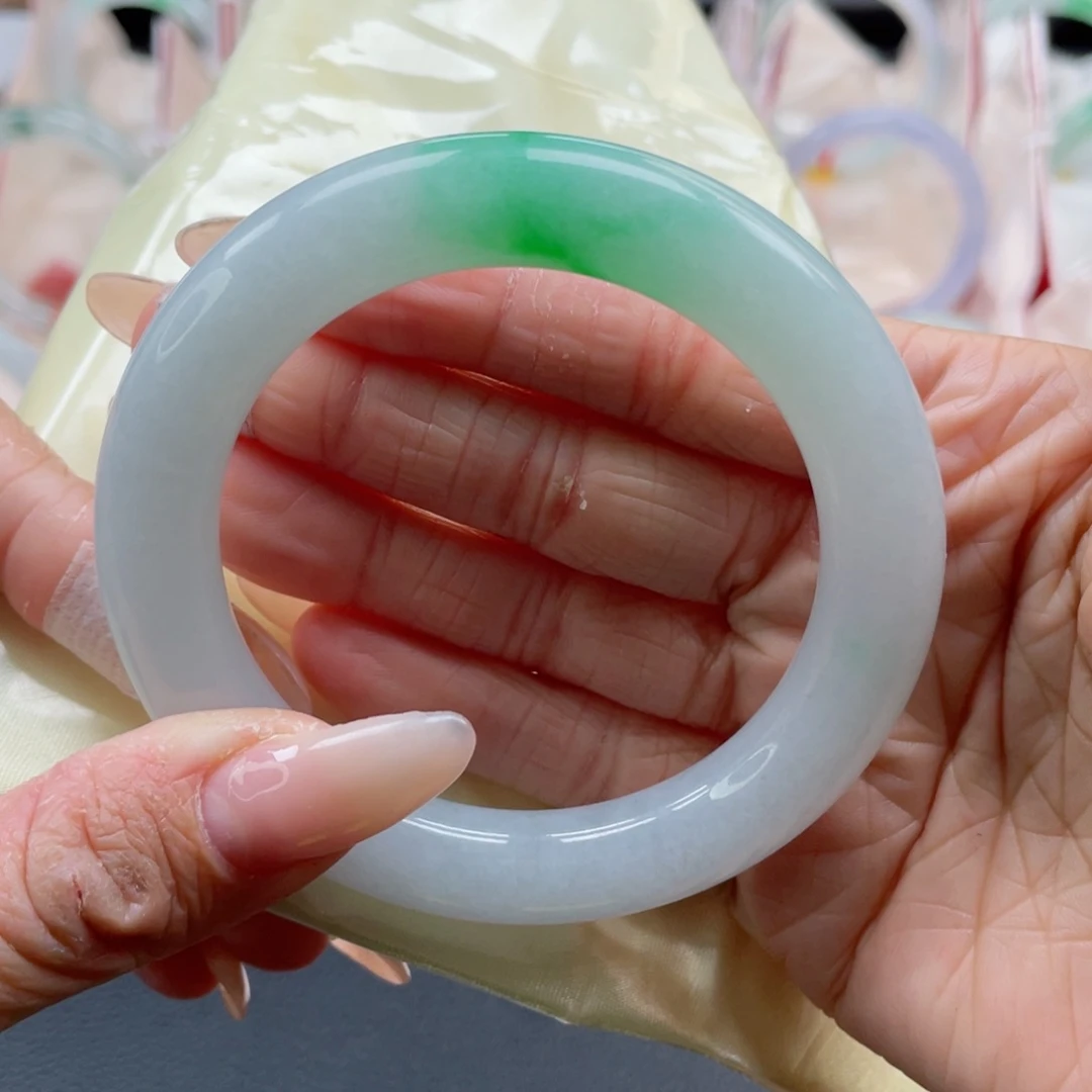 未镶嵌手镯翡翠56.7圈 白底青 辣手摧花 细腻 15号