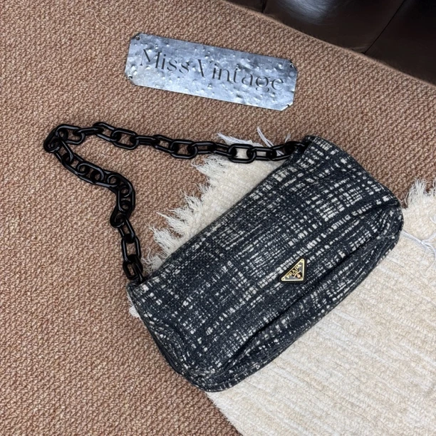 95新 Prada/普拉达 觅时/粗花呢黑白亚克力单肩/118389