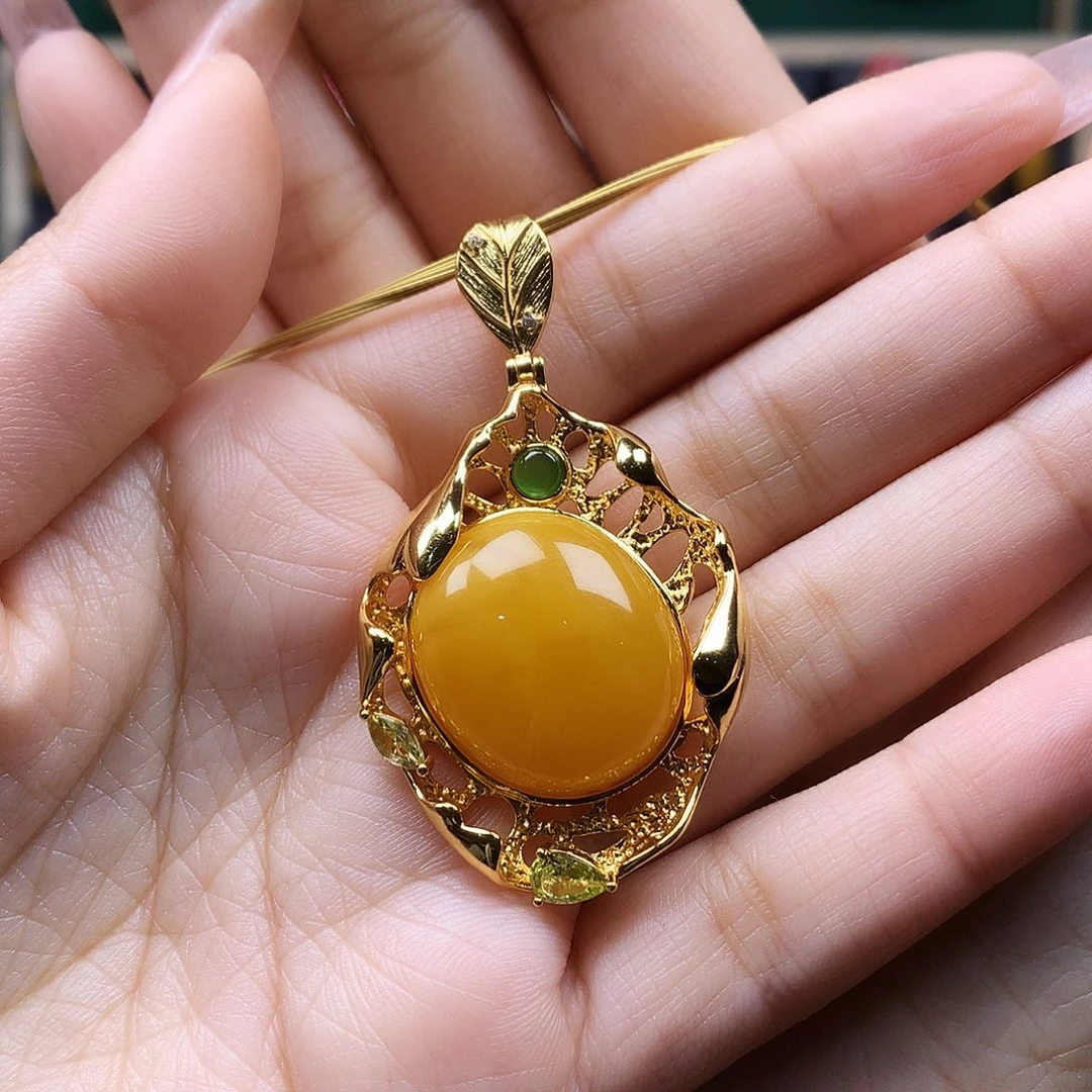 蜜蜡颈饰银S925镶嵌吊坠