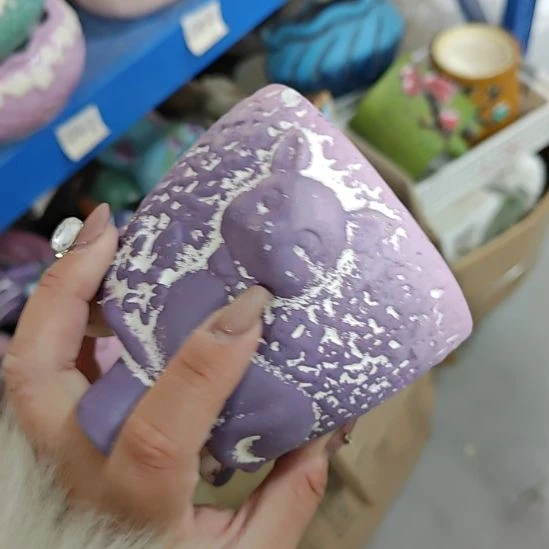 当场凑满15发货，不凑不发，花盆盆口不方不圆有针孔黑点矿点是正常