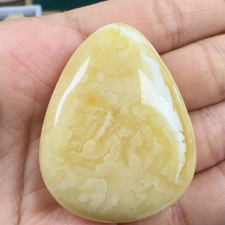 蜜蜡珠宝奇石未镶嵌