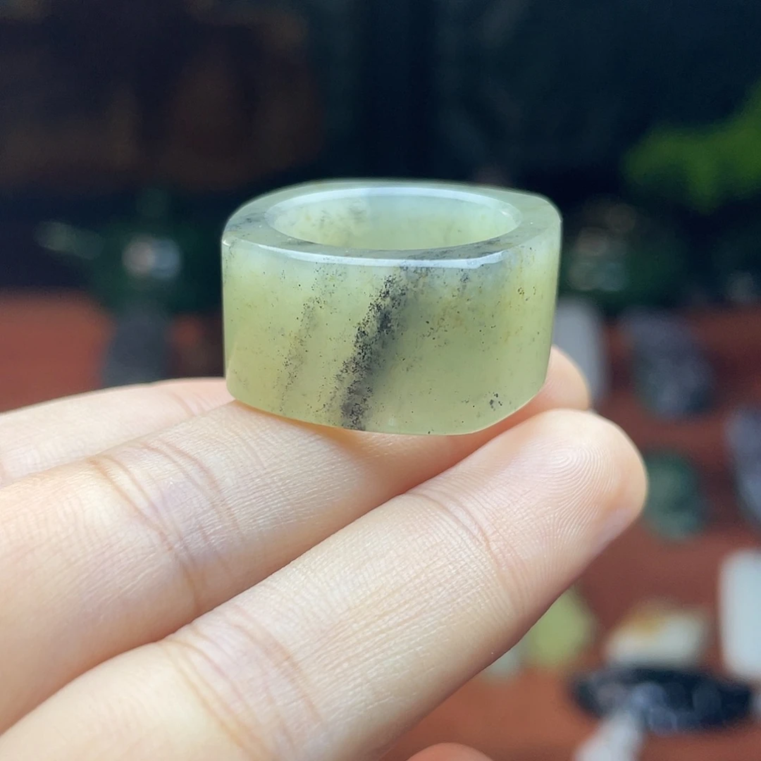 和田玉未镶嵌颈饰新疆青花飘糖三色戒圈