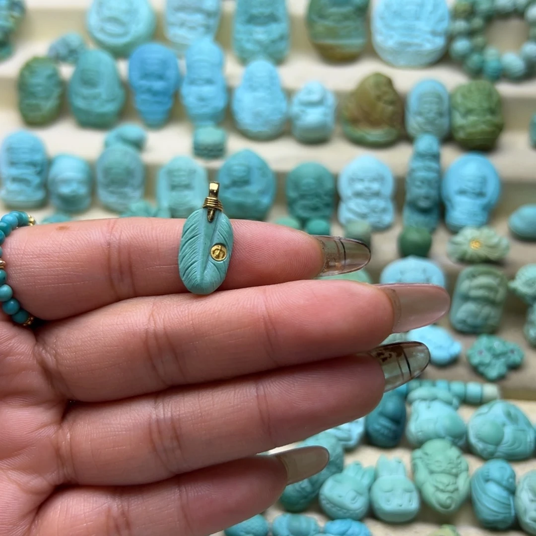 未镶嵌绿松石颈饰