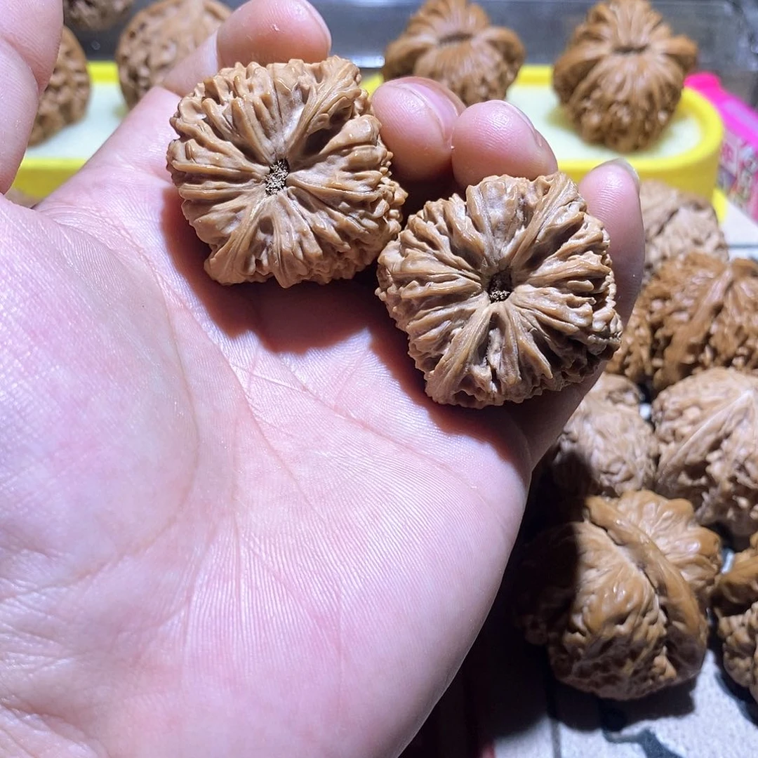 文玩核桃手把件-39南疆石