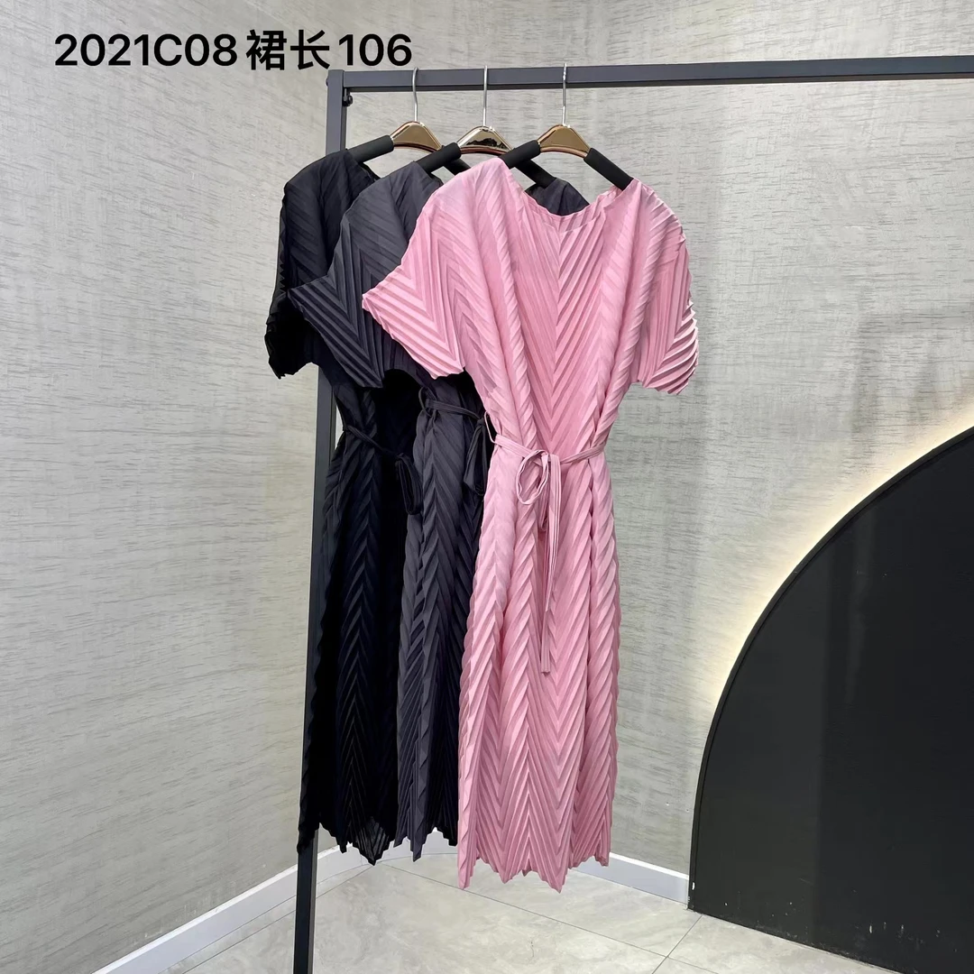 【小个子】摺之韵2025年夏新款带衬裙波纹褶纯色显瘦连衣裙2021C08